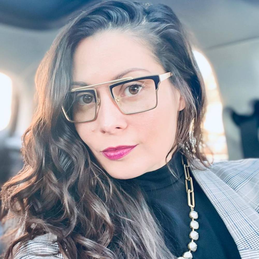 Meet your Posher, Angelyn